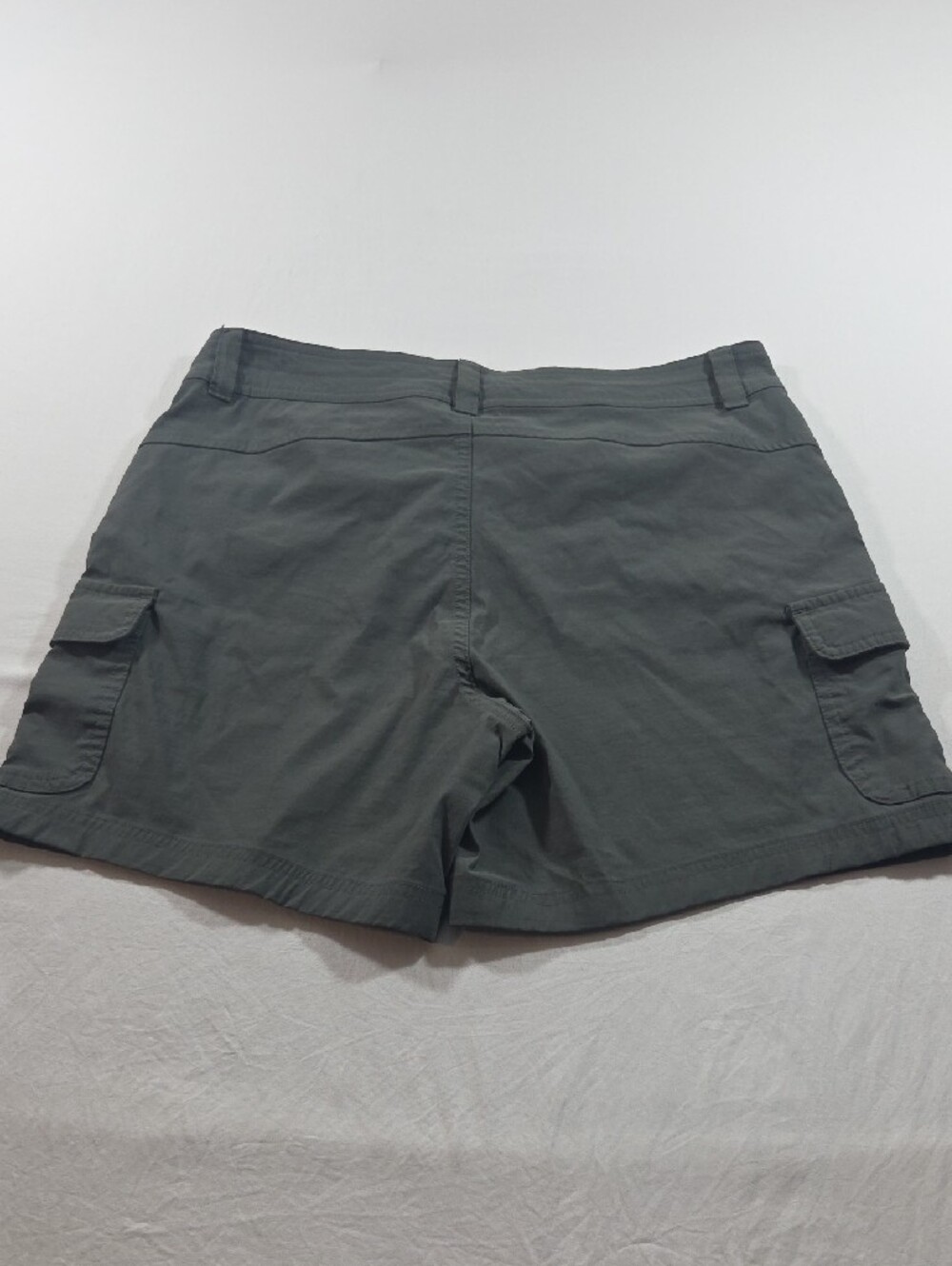 Eddie Bauer Casual Women's 8 Cargo Shorts Olive - Picture 7 of 9